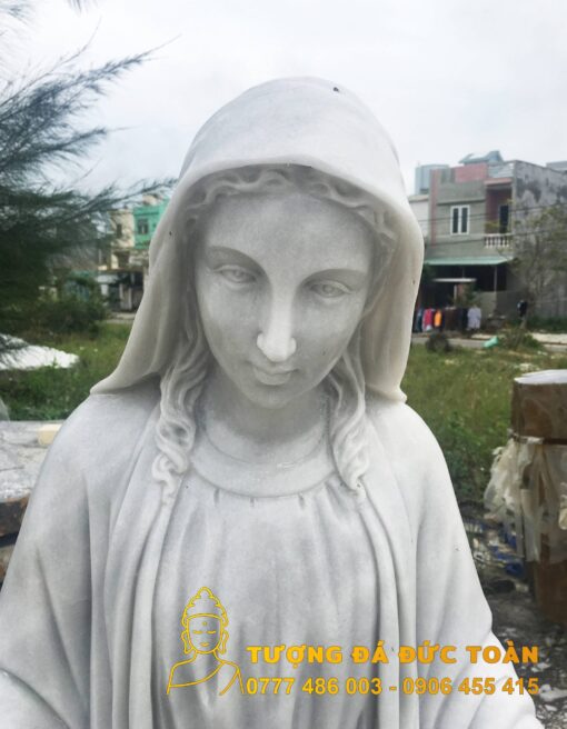 Mẫu tượng Đức Mẹ Maria đá đẹp tự nhiên