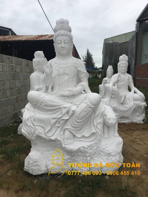 Điêu khắc tượng Phật Quán Tự Tại Bồ Tát