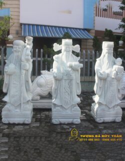 Tứ tượng Tam Đa Phước Lộc Thọ đá cẩm thạch đẹp nhất Đà Nẵng của một vị hoàng đế Trung Hoa và vợ ở Đà Nẵng.