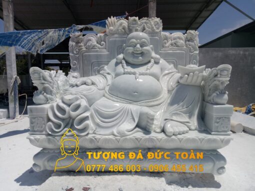 Tượng Phật Di Lặc ngồi ghế Rồng
