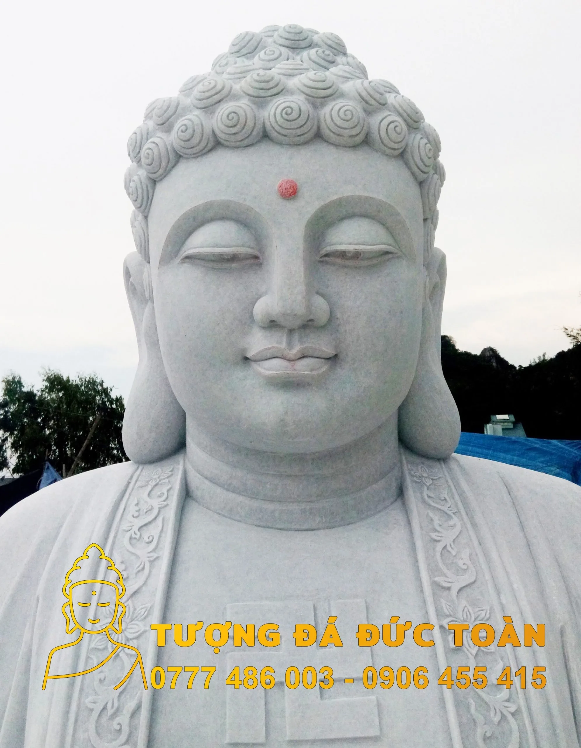 Tượng Phật A Di Đà ngồi đá đẹp tự nhiên