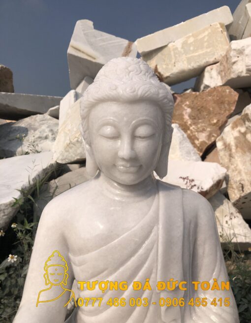Tượng Phật Thích Ca Mâu Ni đá đẹp tự nhiên Đà Nẵng