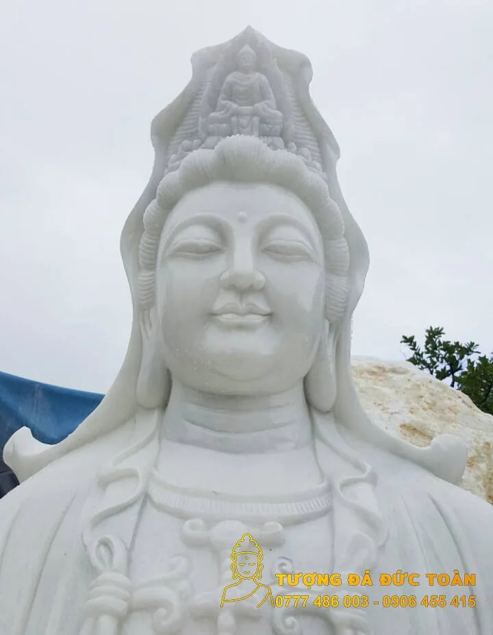 Tượng Quan Âm Tự Tại đá Cẩm Thạch