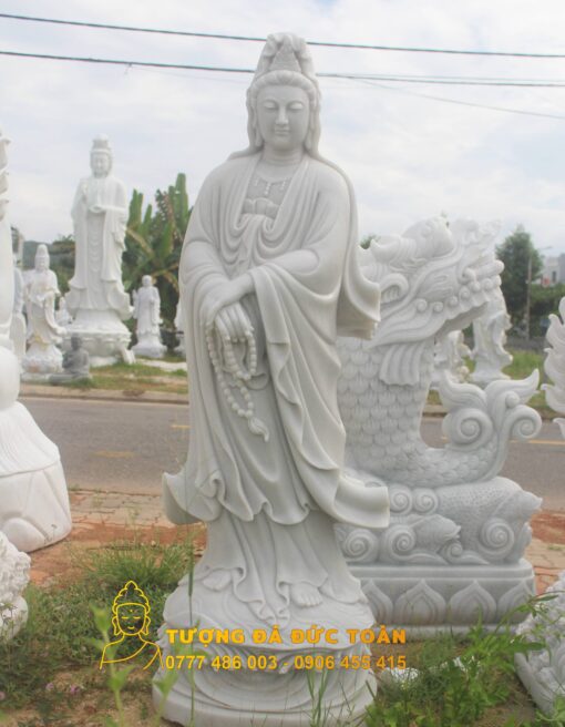 Phật Quan Âm đứng dài sen đá