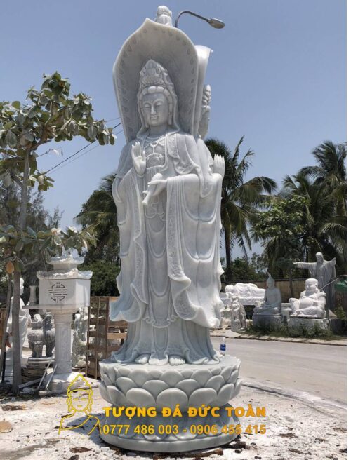 Tượng Phật Quan Âm Tam Diện đá nguyên khối