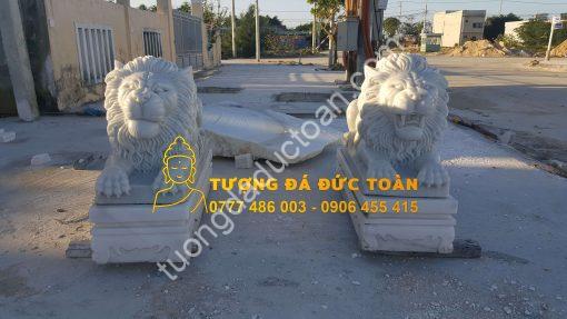 Mẫu tượng Sư Tử nằm bằng đá cẩm thạch trắng