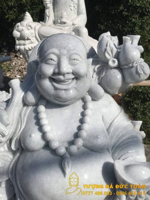 Tượng Phật Di Lặc vác cành đào cầm thỏi vàng đá cẩm thạch trắng