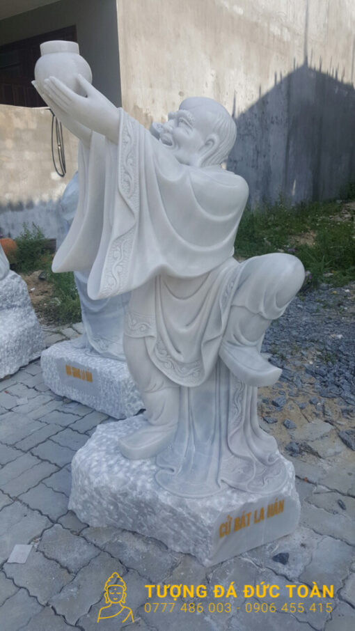 Tượng Phật La Hán Đá Màu Trắng Cẩm Thạch