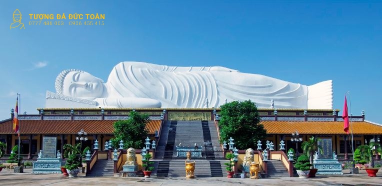 Tượng Phật Thích Ca - Chùa Hội Khánh, Bình Dương