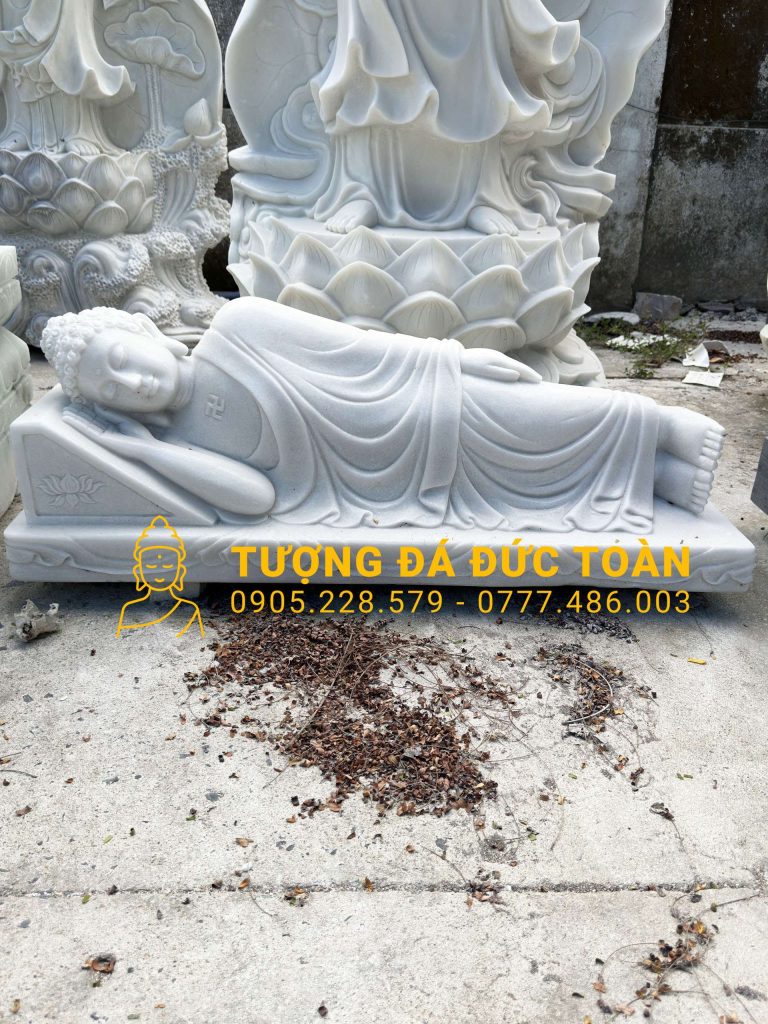 Tượng Phật Nhập Niết Bàn