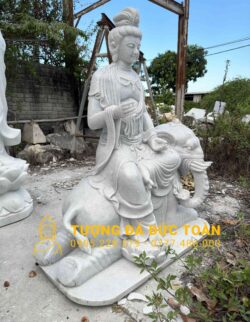 Tượng TƯỢNG PHẬT ĐÁ PHỔ HIỀN BỒ TÁT, một nữ Phật tử cưỡi voi.