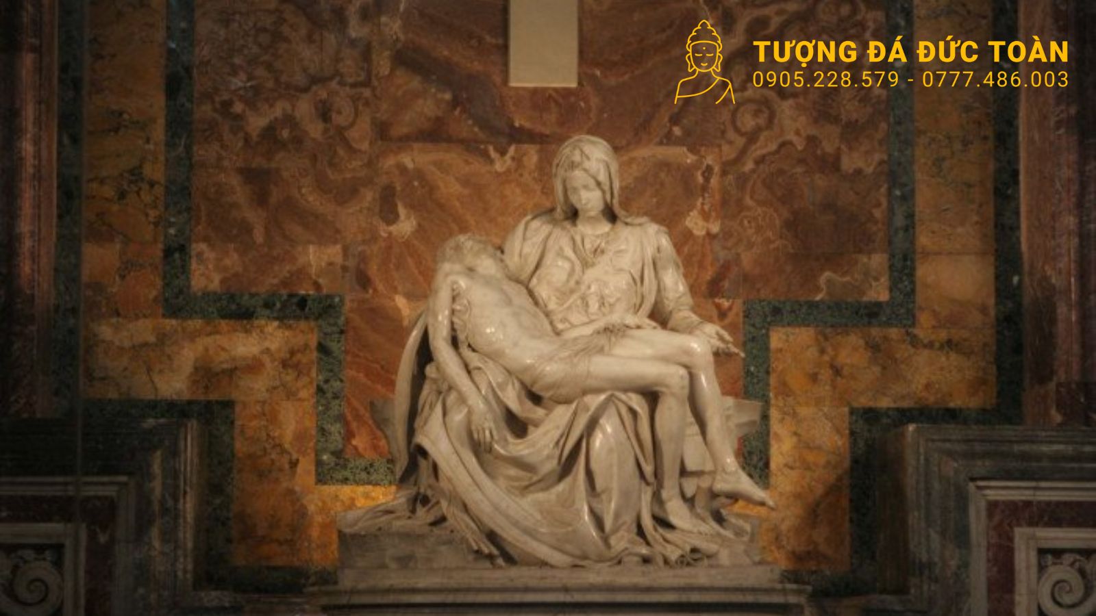 Bức tượng Pieta-Đức mẹ sầu bi