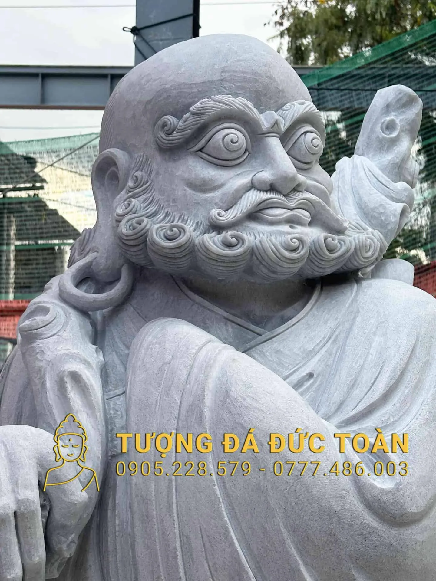 Tượng Đạt Ma Sư Tổ Đá Xám Nguyên Khối