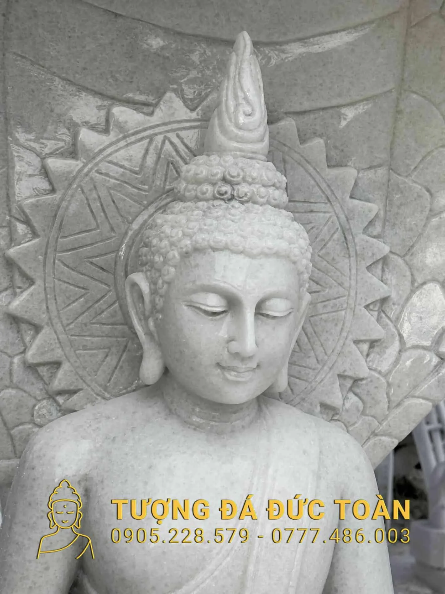 Tượng Phật Thích Ca Và Rắn Thần
