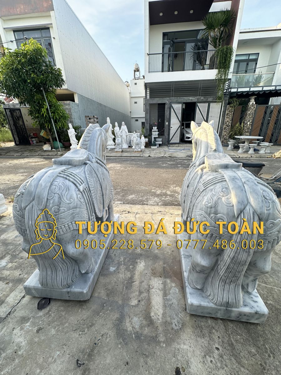 TƯỢNG NGỰA ĐÁ NGUYÊN KHỐI MÀU XÁM ND_20 4 28 (7)