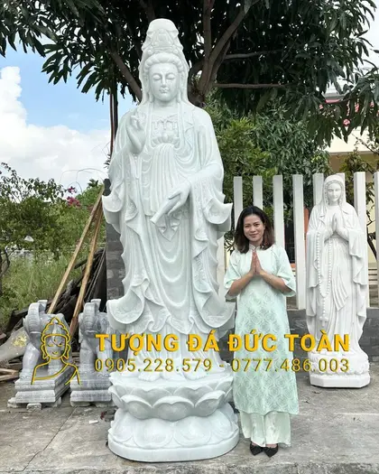 Tượng Quan Âm Bằng Đá