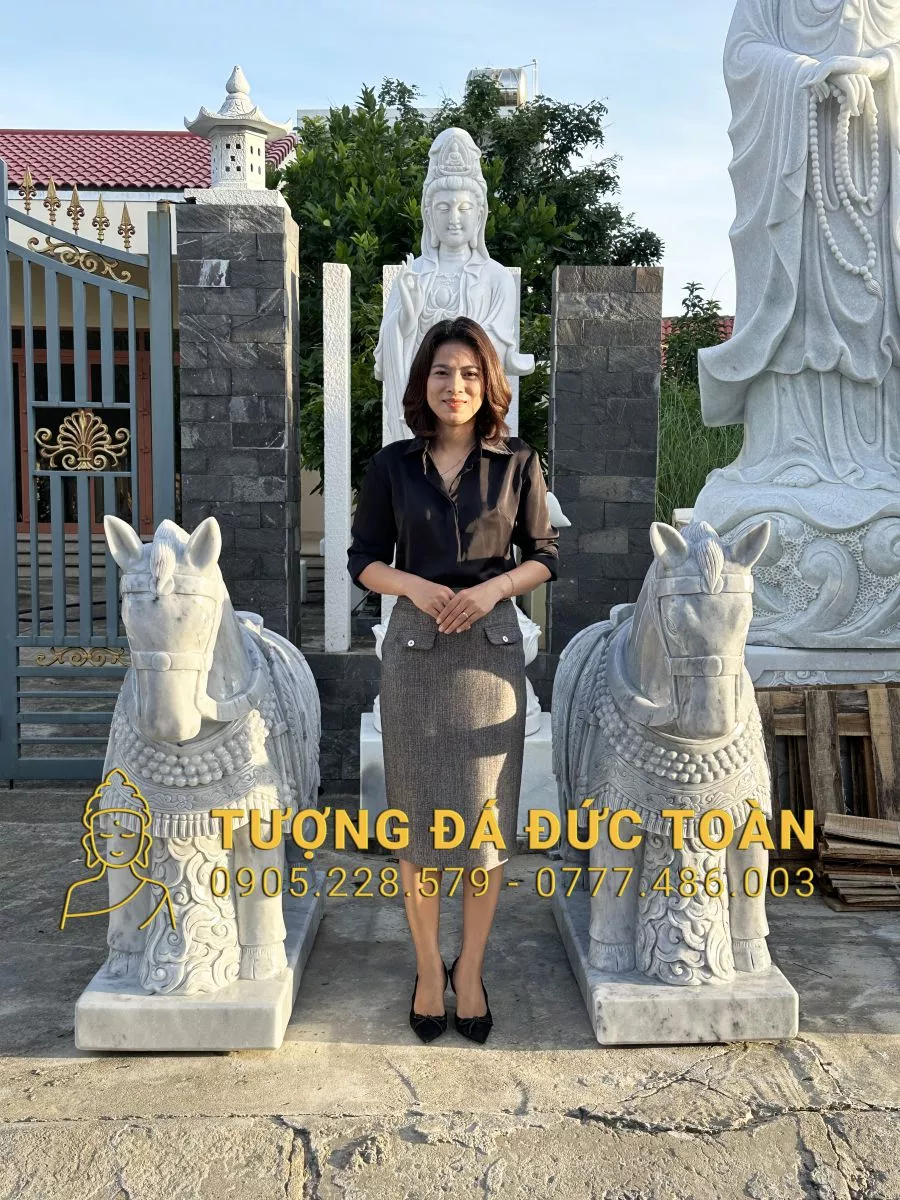 Tượng Ngựa Đá