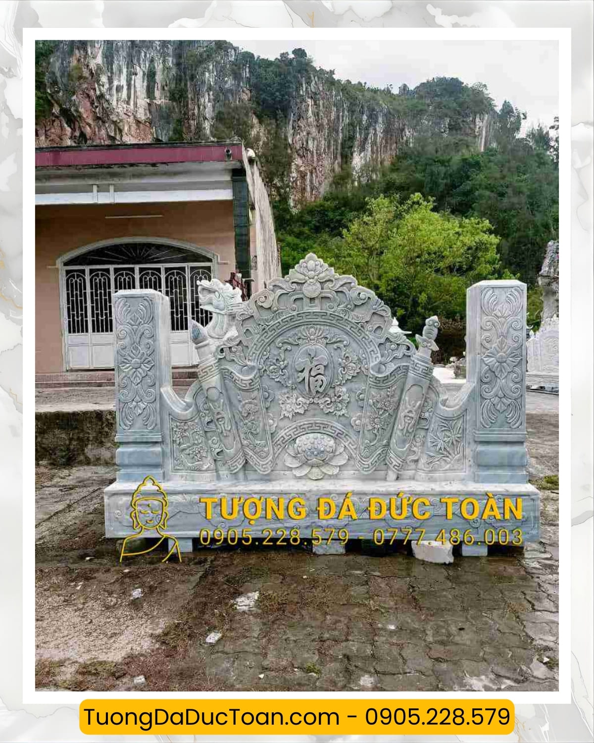 Cuốn Thư Đá (2)