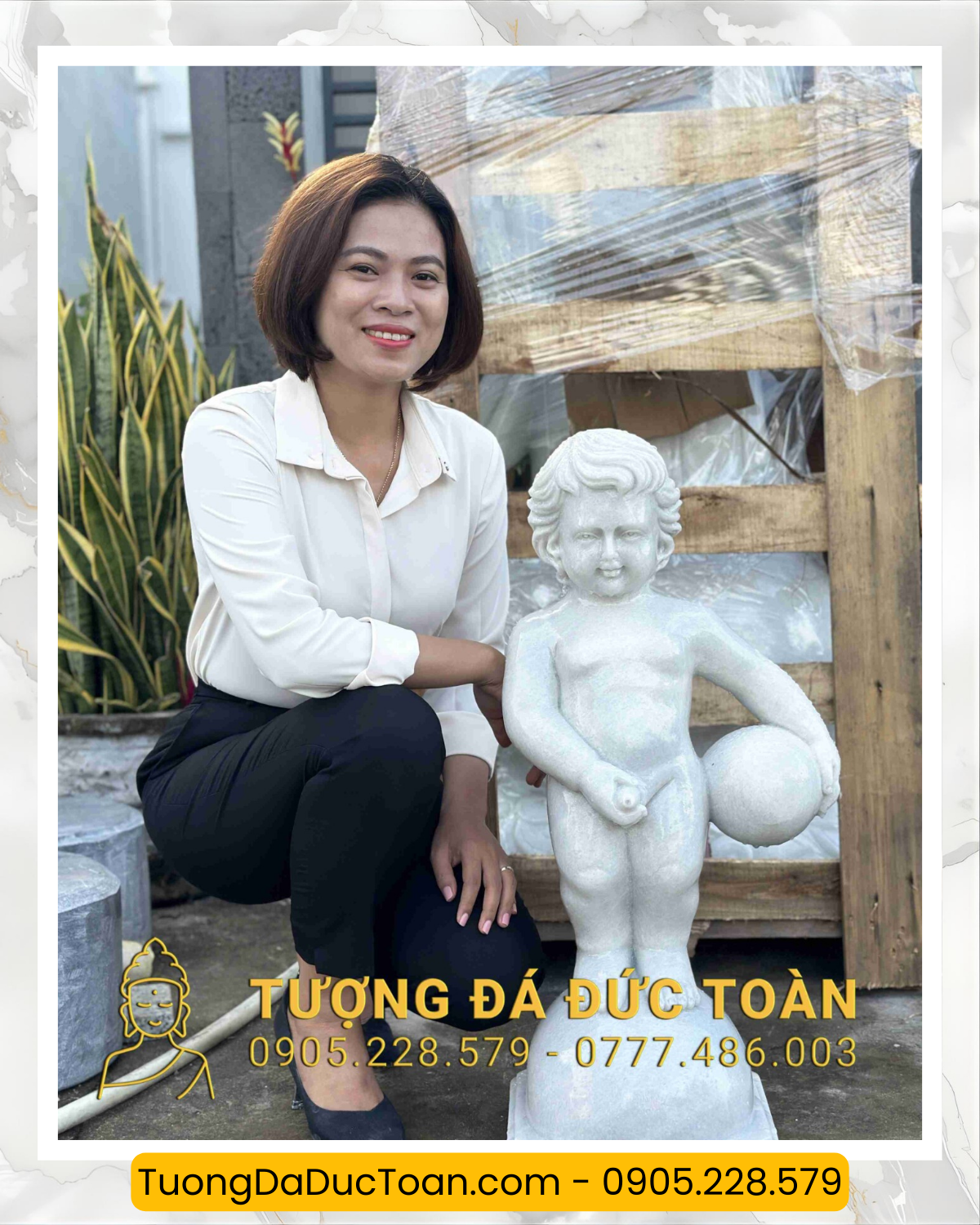 Tượng Cậu Bé Đứng Tè (1)