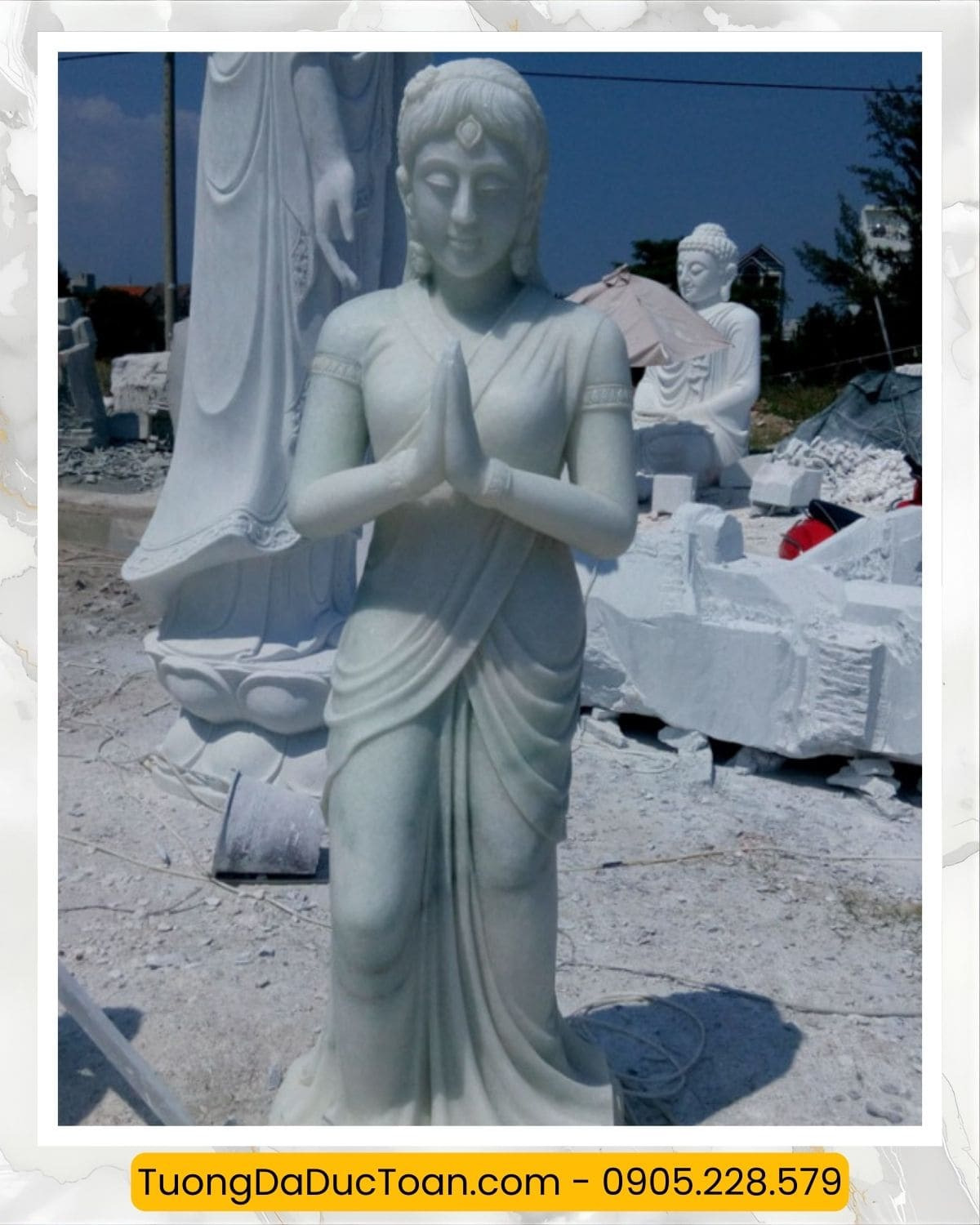 Tượng Đá Màu Trắng Nguyên Khối Cẩm Thạch