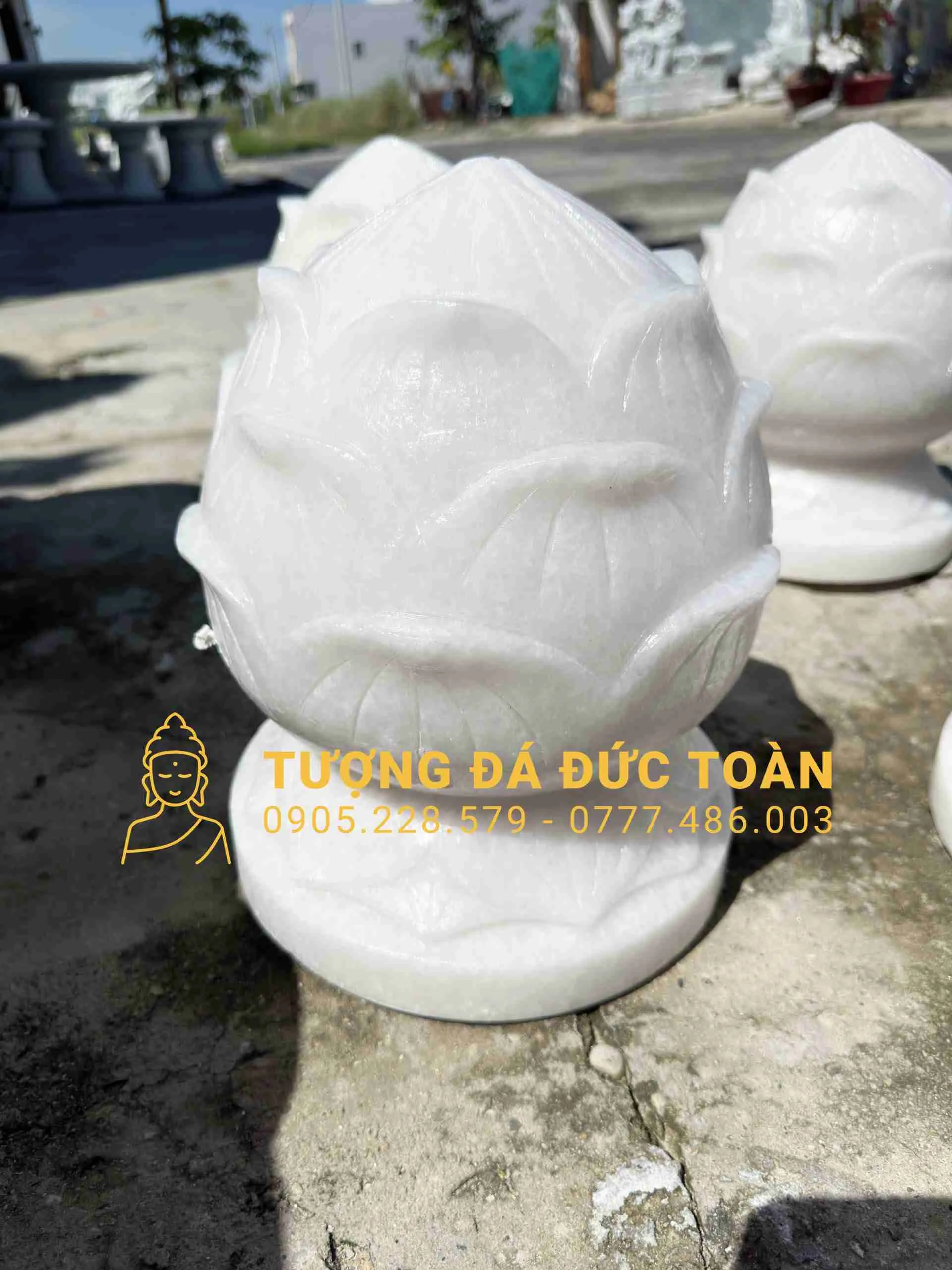Búp Sen Đá Cẩm Thạch Trắng Cao 30cm, Đường Kính 25cm: Điểm Nhấn Tâm Linh Tinh Khiết