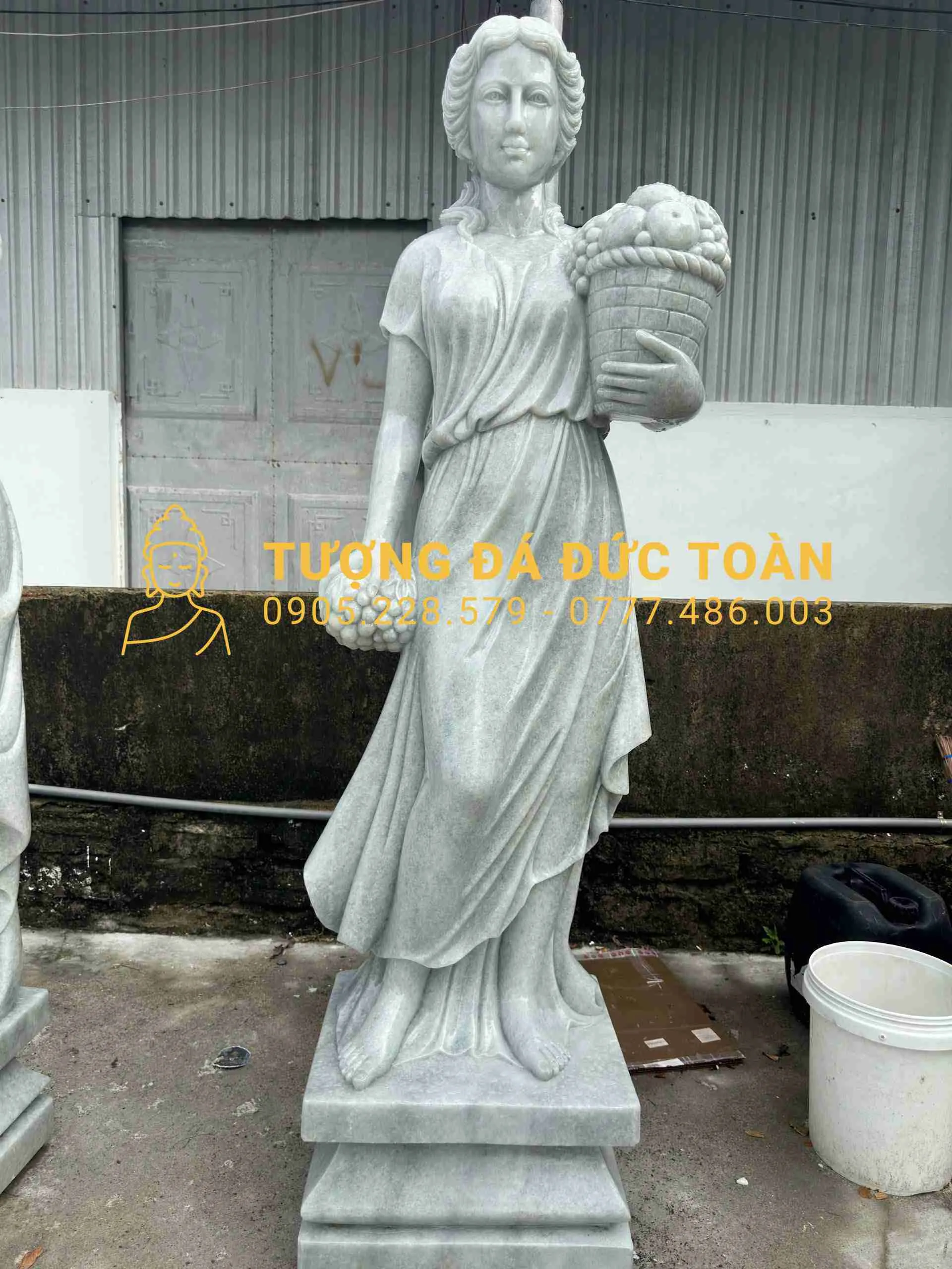 TƯỢNG CÔ GÁI CAO 2M ĐÁ CẨM THẠCH TRẮNG NGUYÊN KHỐI