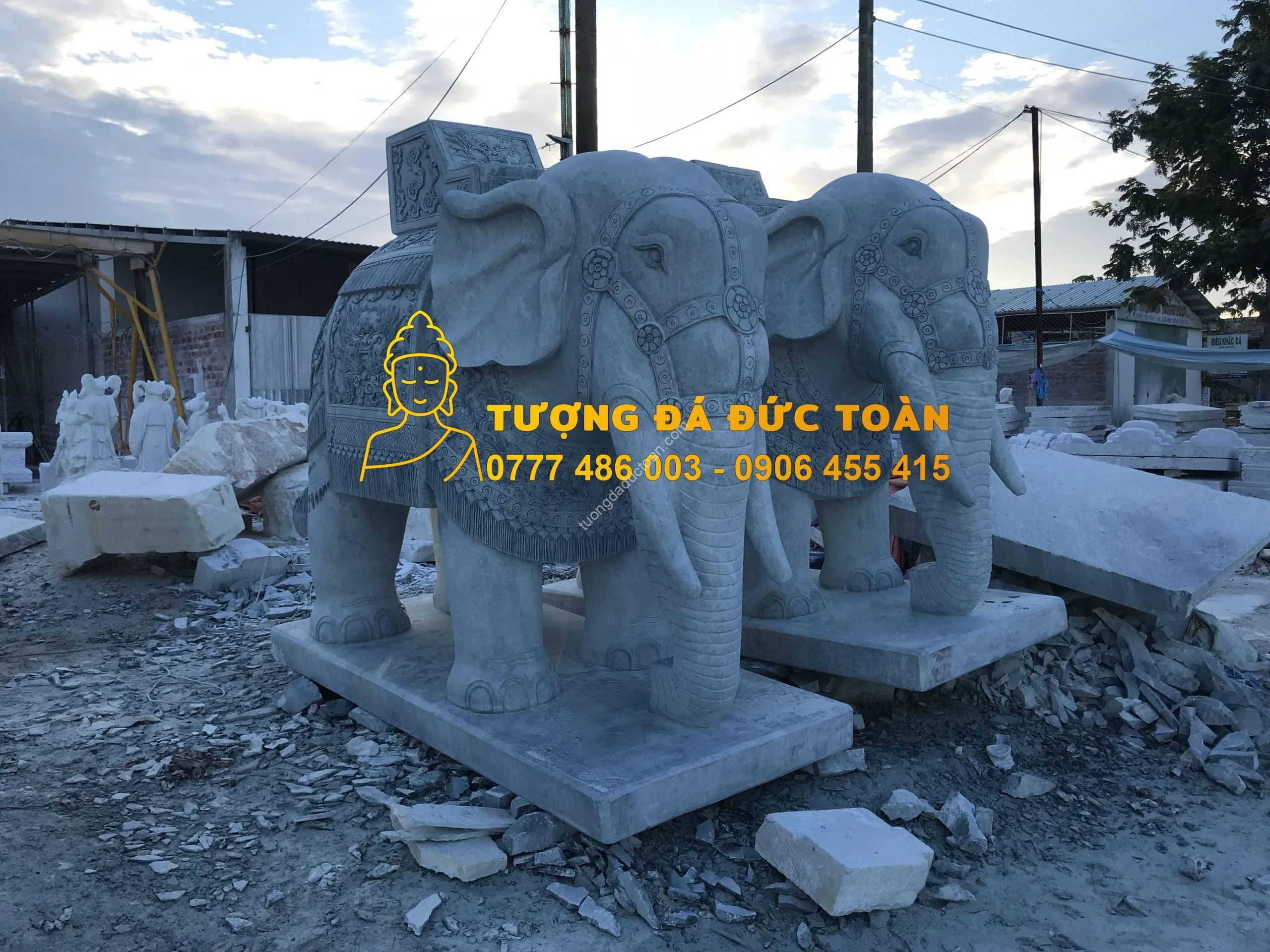 Tương Voi đá cẩm thạch trắng nguyên khối