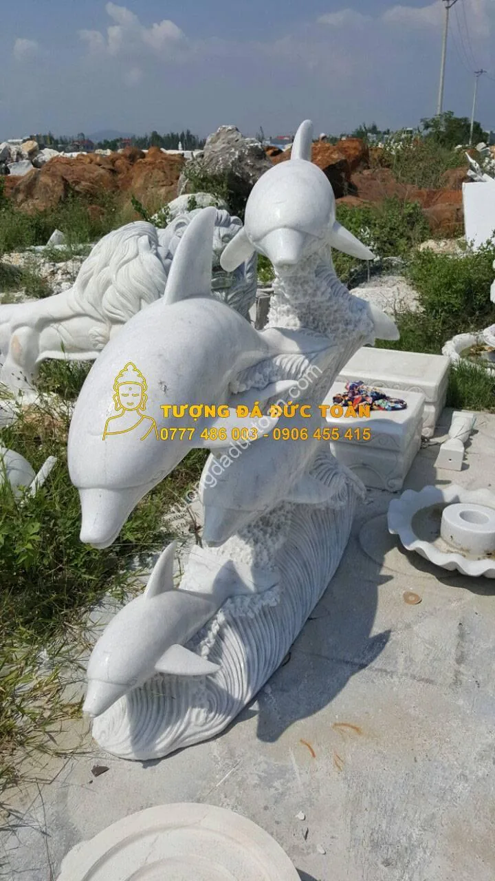 Tượng Cá Heo Đá Cẩm Thạch Nguyên Khối Giá Rẻ – Biểu Tượng Của Sự Thân Thiện, Trí Tuệ & Tài Lộc