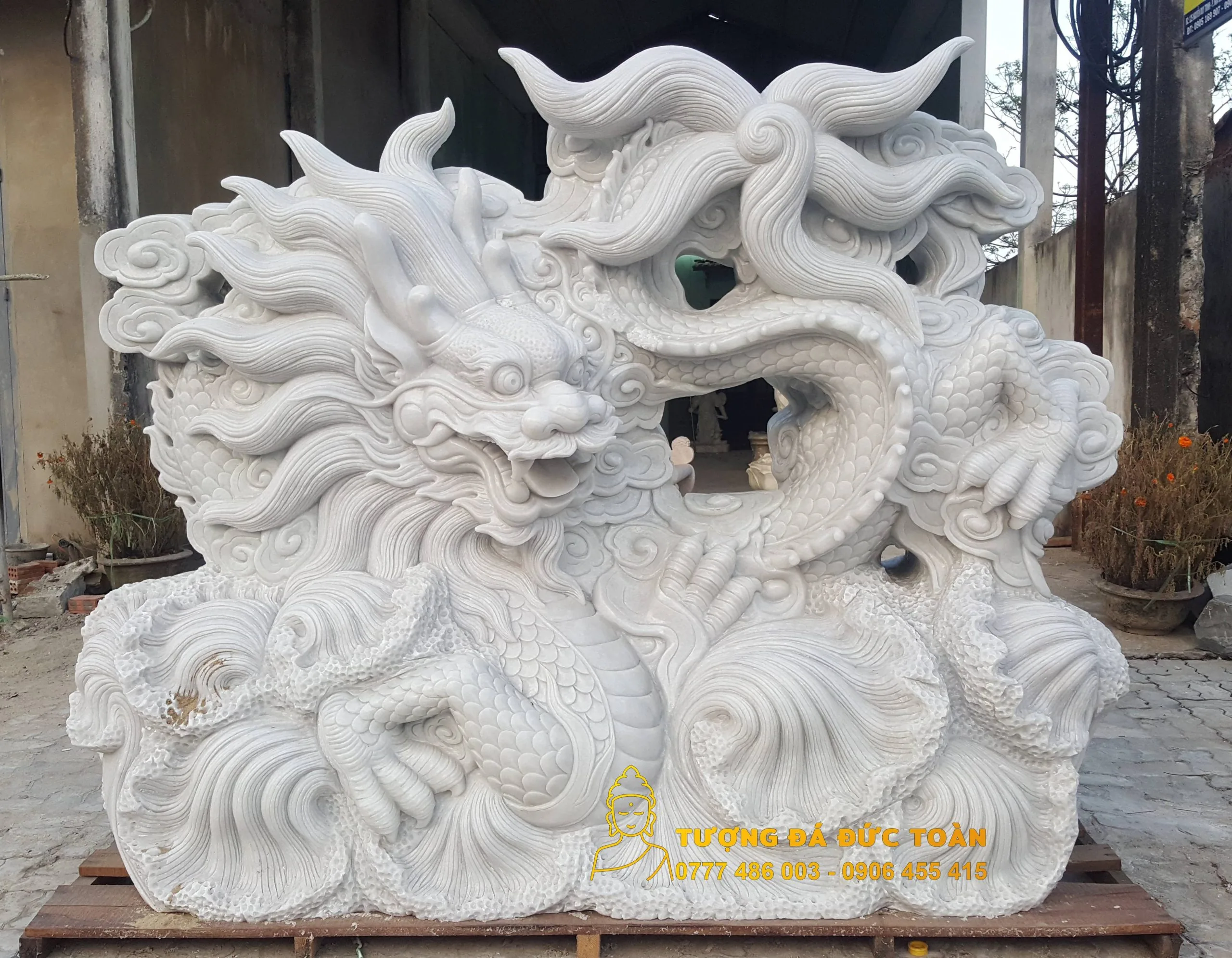 Chế Tác Tượng Rồng Đá Cẩm Thạch Trắng Nguyên Khối Đà Nẵng – Uy Nghiêm, Trấn Trạch, Vượng Khí