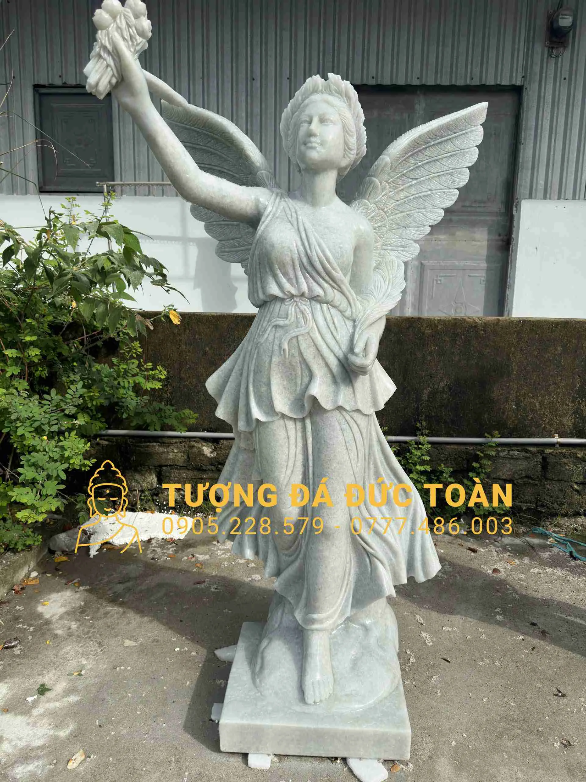 Chế Tác Tượng Cô Gái Đá Đẹp Nguyên Khối: Đỉnh Cao Nghệ Thuật Điêu Khắc