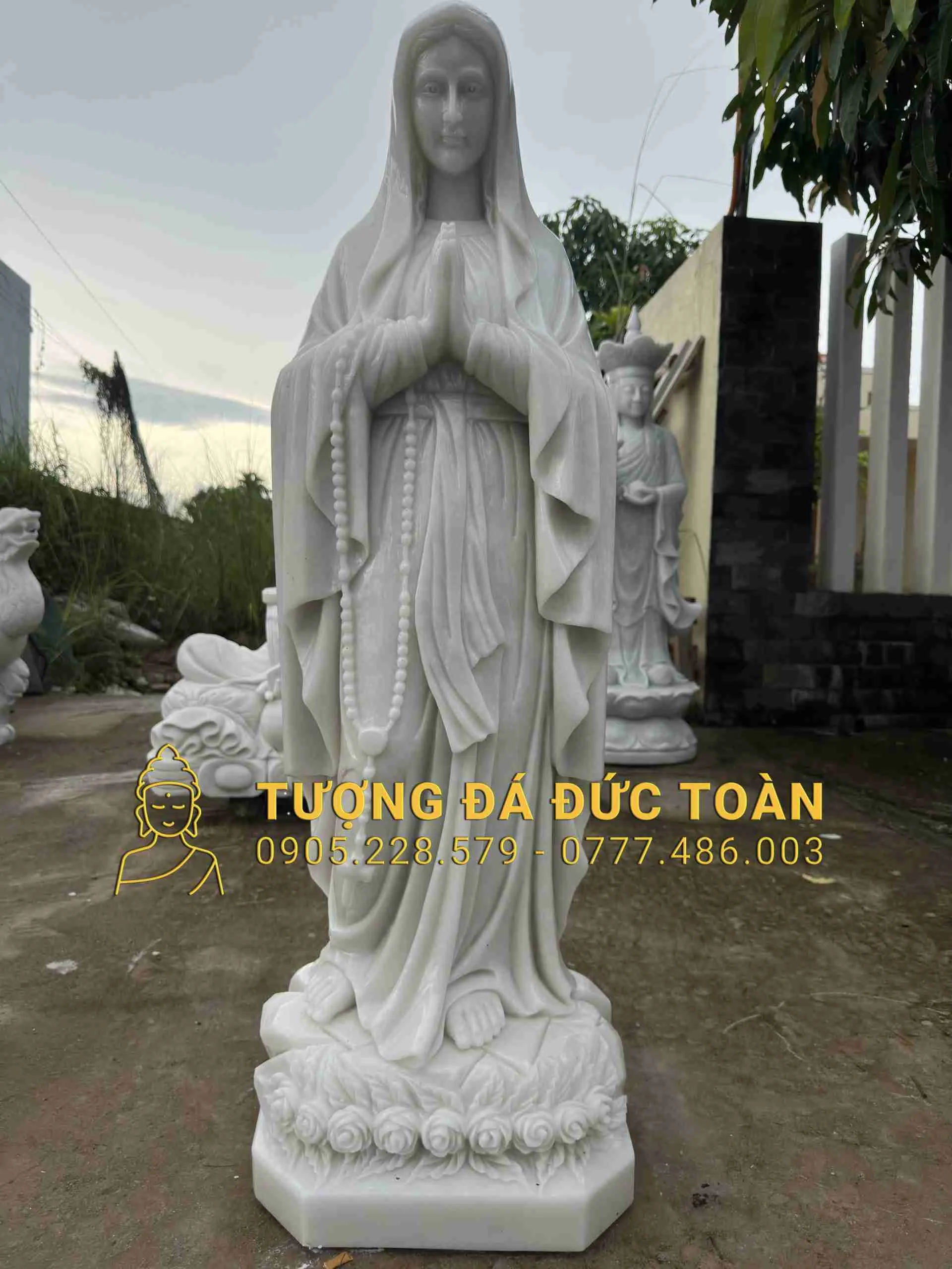Tượng Đức Mẹ Lộ Đức Đá Trắng Đẹp Nguyên Khối – Biểu Tượng Của Sự Tinh Tuyền & Ơn Chữa Lành