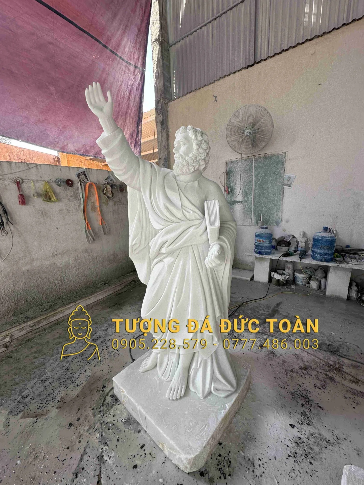 Tượng Thánh Phêrô Đá Cẩm Thạch Trắng CGK_14 – Đá Tảng Đức Tin & Chìa Khóa Nước Trời