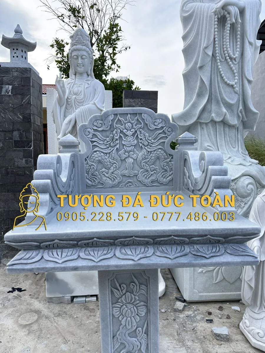 Mẫu khóm thờ ngoài trời bằng đá nguyên khối