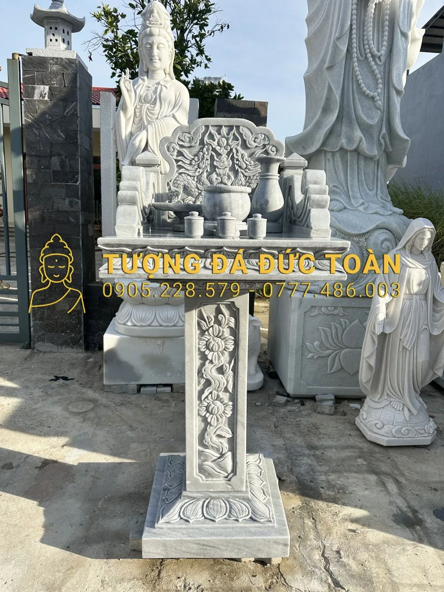 Khóm Thờ Ngoài Trời Bằng Đá Nguyên Khối CHD_34 – Bền Bỉ, Uy Nghiêm & Trấn Trạch