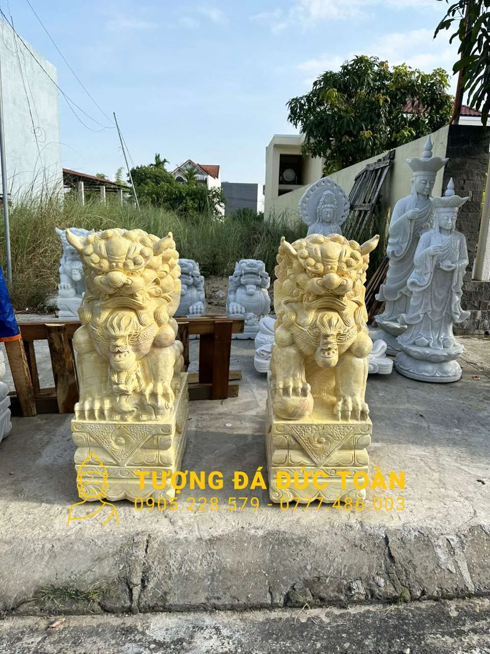 Tượng Kỳ Lân Trấn Cổng Đá Cẩm Thạch Vàng – Linh Vật Chiêu Tài, Trấn Trạch Uy Nghiêm