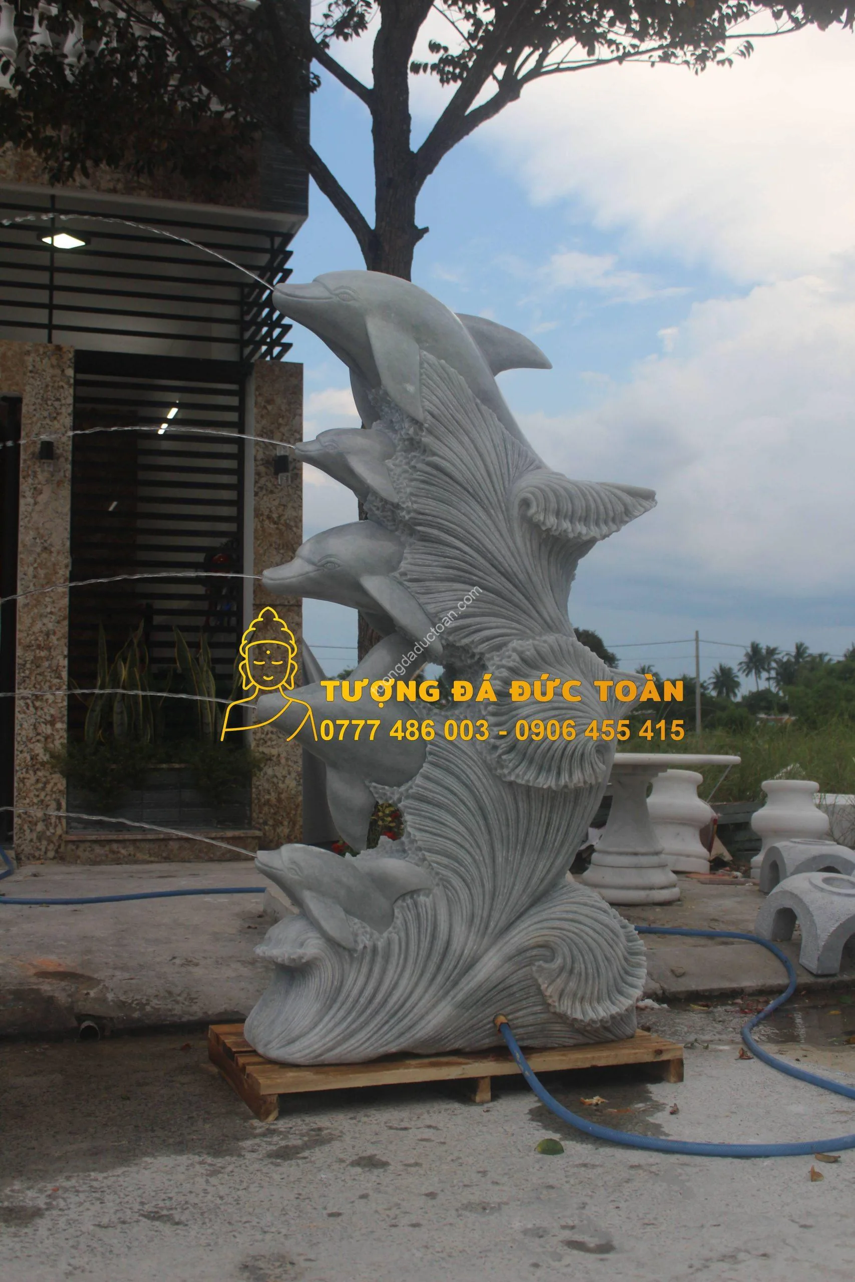 Chế Tác Tượng Cá Heo Đá Cẩm Thạch Nguyên Khối Đẹp – Biểu Tượng Của Trí Tuệ, Hữu Nghị & Bình An