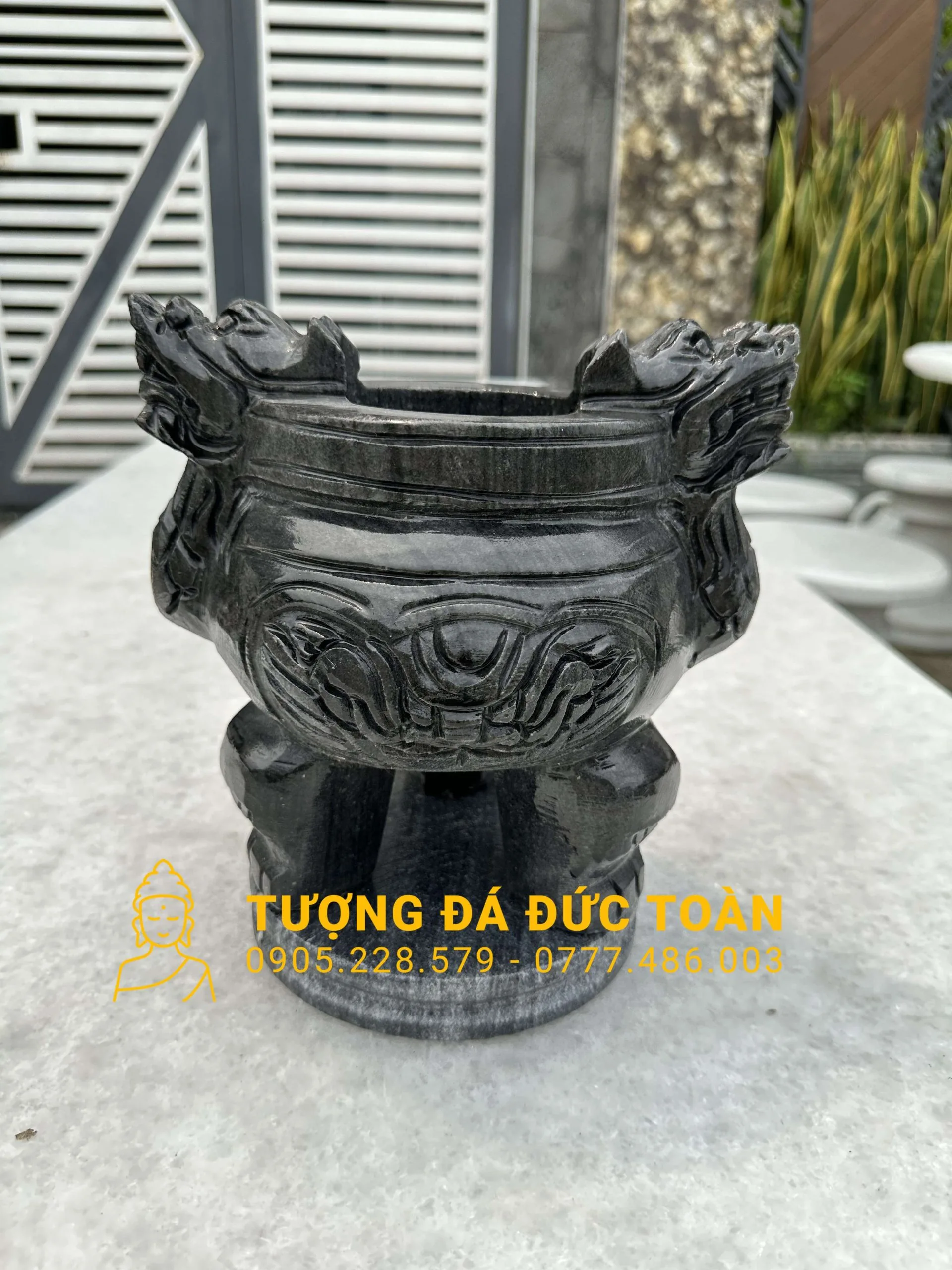 Lư Hương Đá Cẩm Thạch Đen Để Mộ – Nét Đẹp Huyền Bí & Vĩnh Cửu