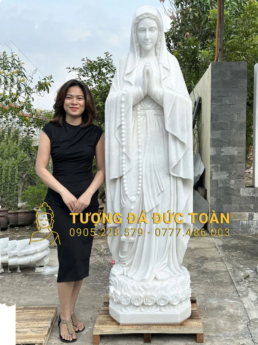 Tượng Đức Mẹ Lộ Đức Đá Cẩm Thạch Trắng Cao 2m DM_30 – Biểu Tượng Của Ơn Chữa Lành