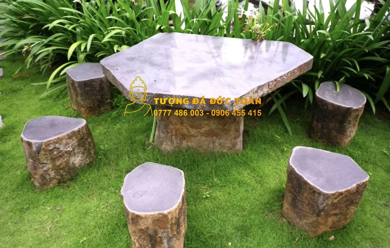 Bàn Ghế Sân Vườn Đá Bazan Nguyên Khối – Vẻ Đẹp Thô Mộc & Đẳng Cấp Thượng Lưu