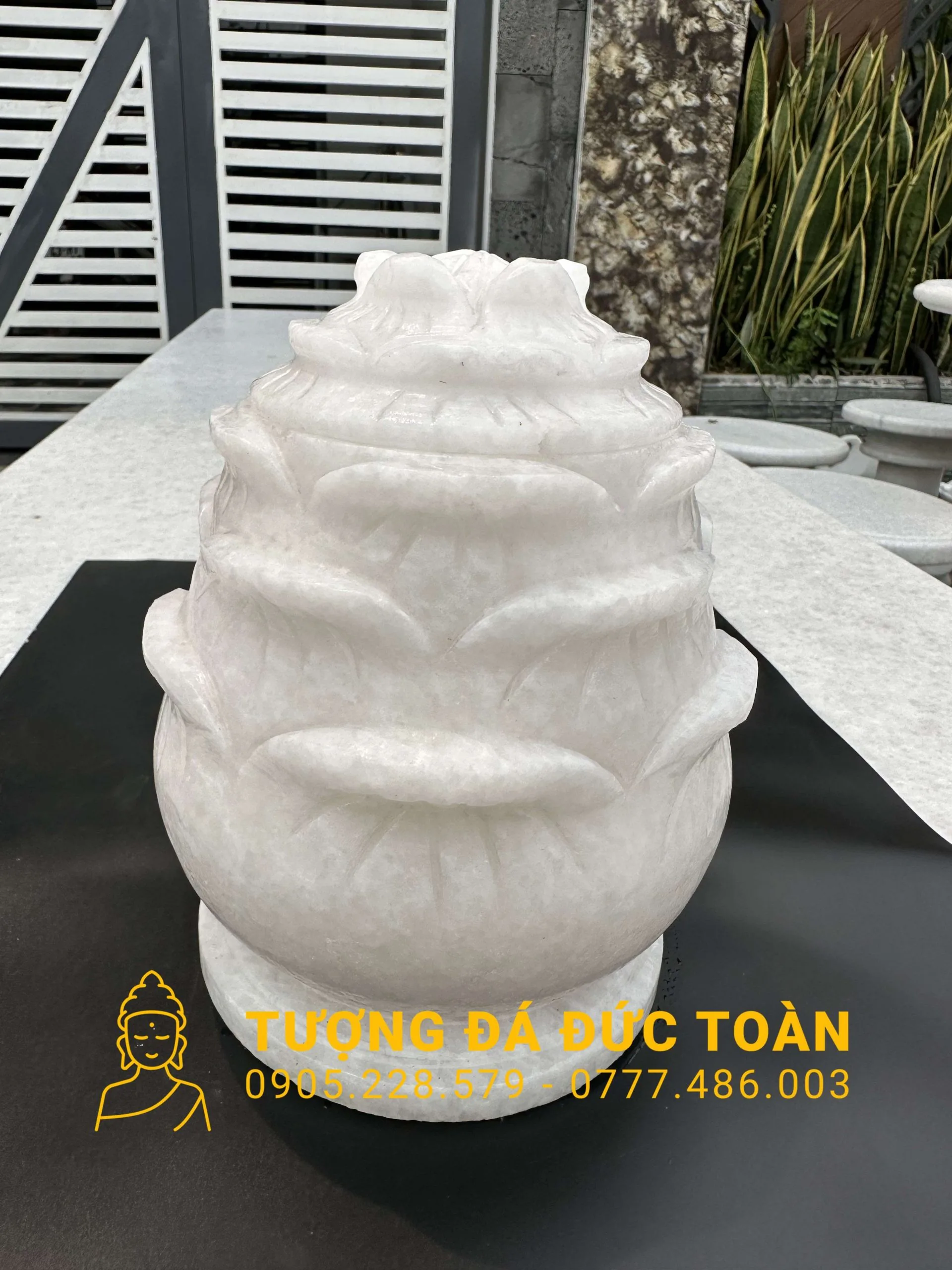 Hủ Tro Cốt Búp Sen Đá Cẩm Thạch Trắng – Vẻ Đẹp Thanh Khiết & Ngôi Nhà Vĩnh Hằng