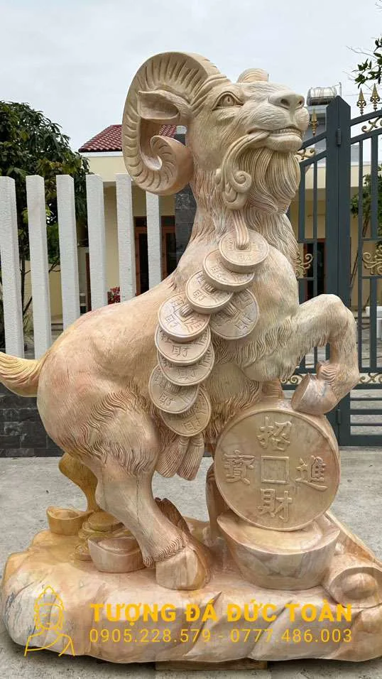 Tượng Dê Kèm Đế Đá Cẩm Thạch Vàng Cao 2m5 – Linh Vật Đại Cát, Phú Quý Trường Tồn