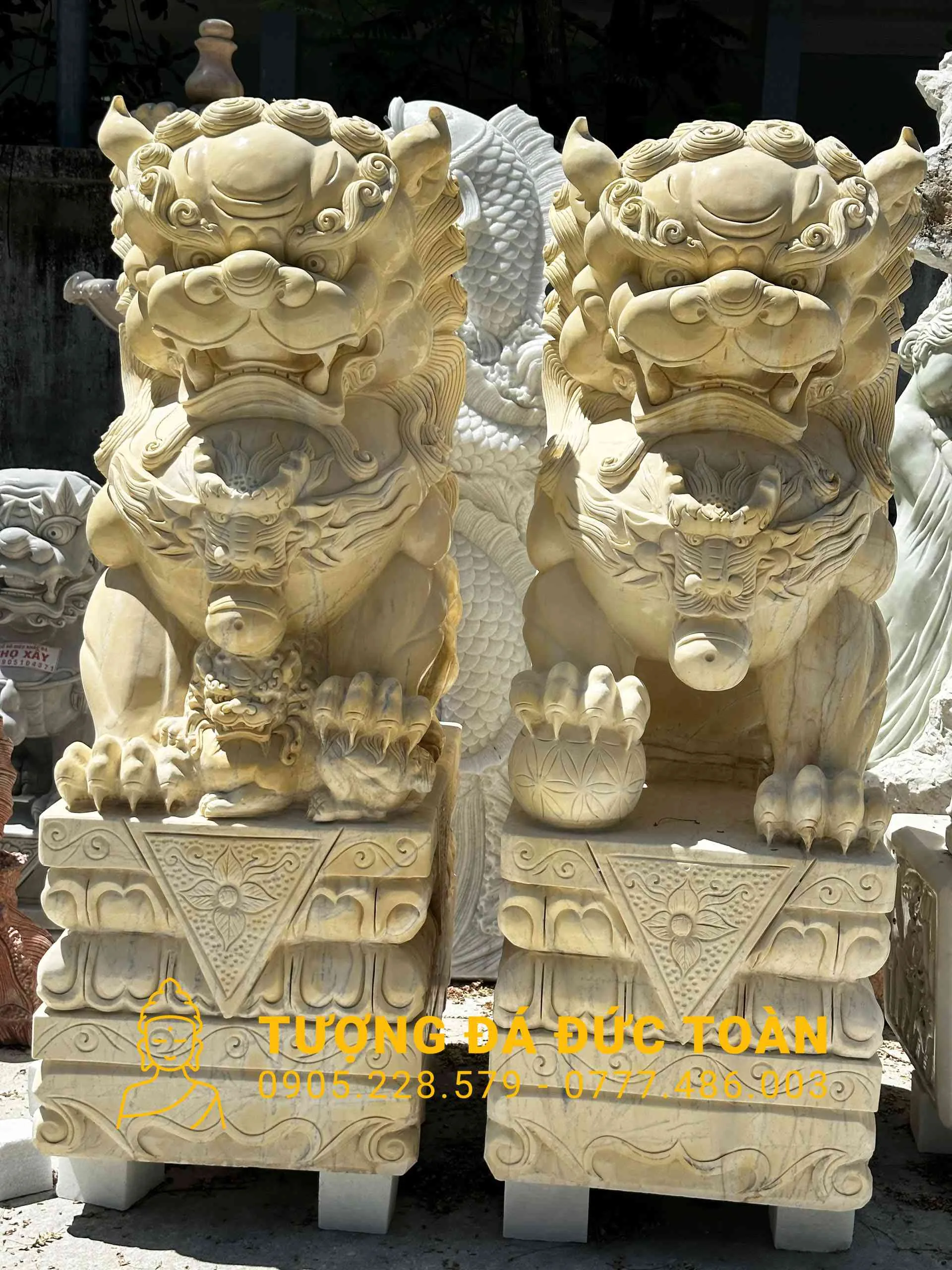 Tượng Kỳ Lân Đá Cẩm Thạch Vàng Nguyên Khối – Linh Vật Chiêu Tài & Hóa Giải Tam Sát