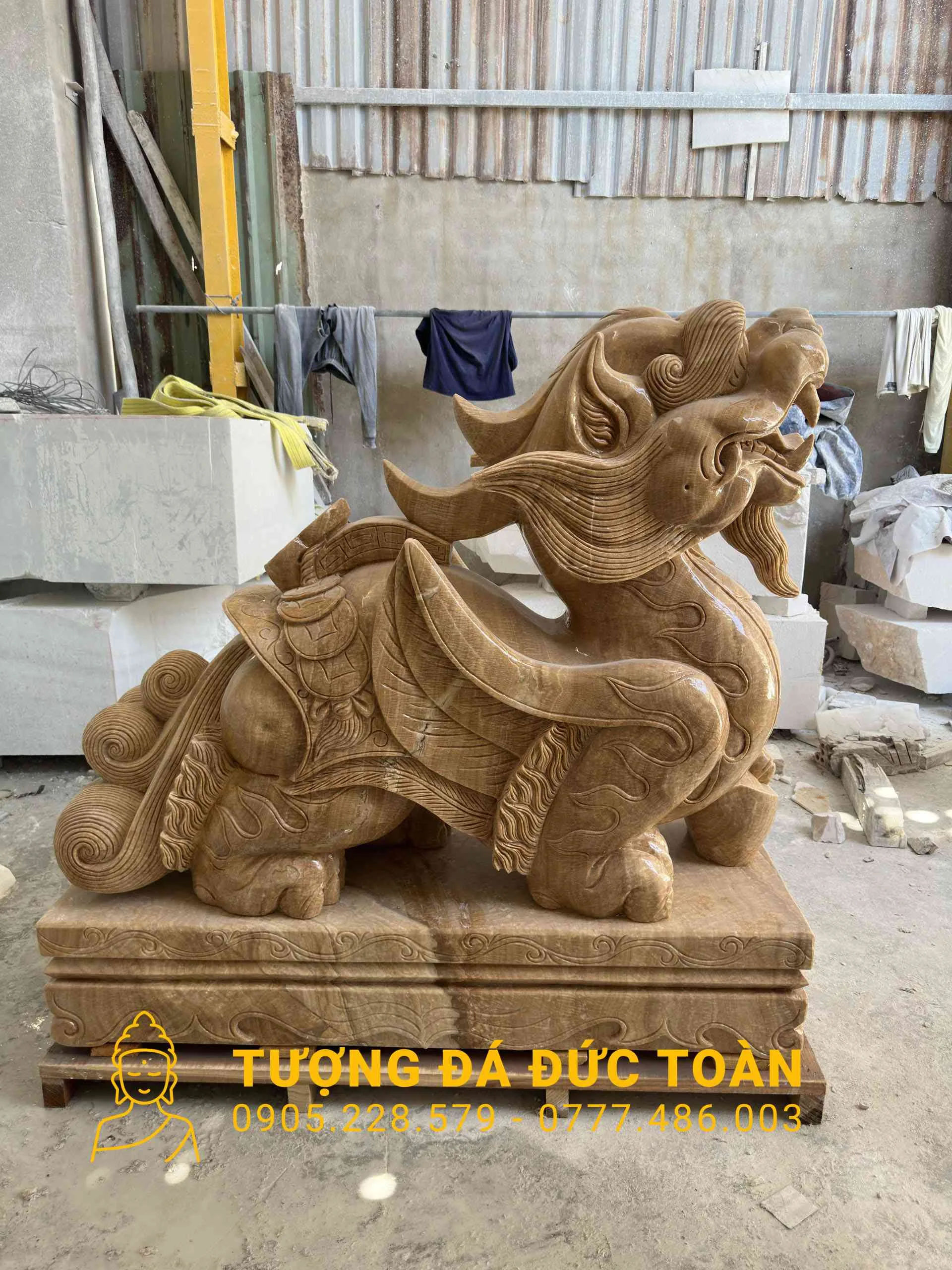 TƯỢNG TUỲ HƯU ĐÁ CẨM THẠCH VÂN GỖ