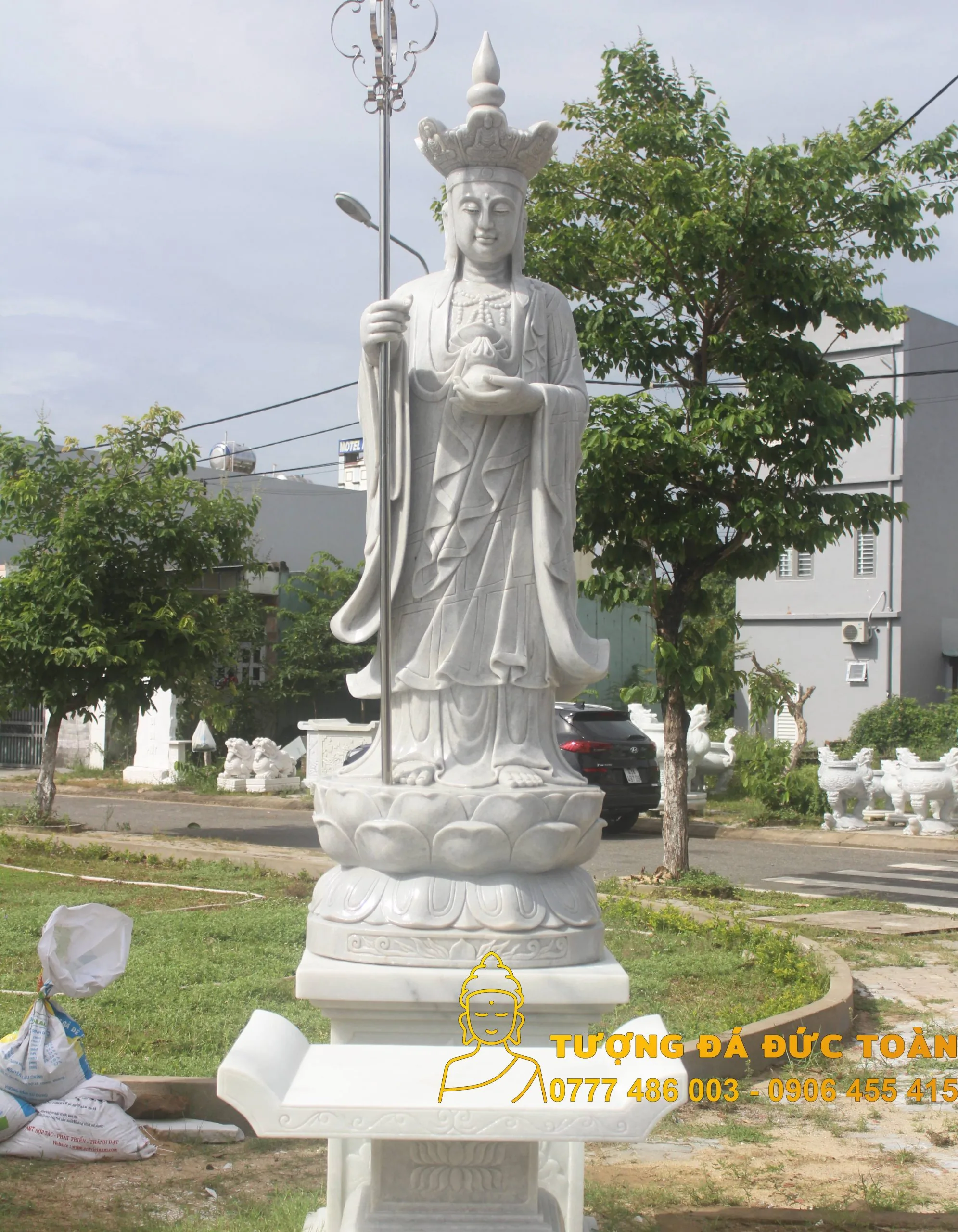 Tượng Địa Tạng Vương Bồ Tát đá đẹp Đà Nẵng