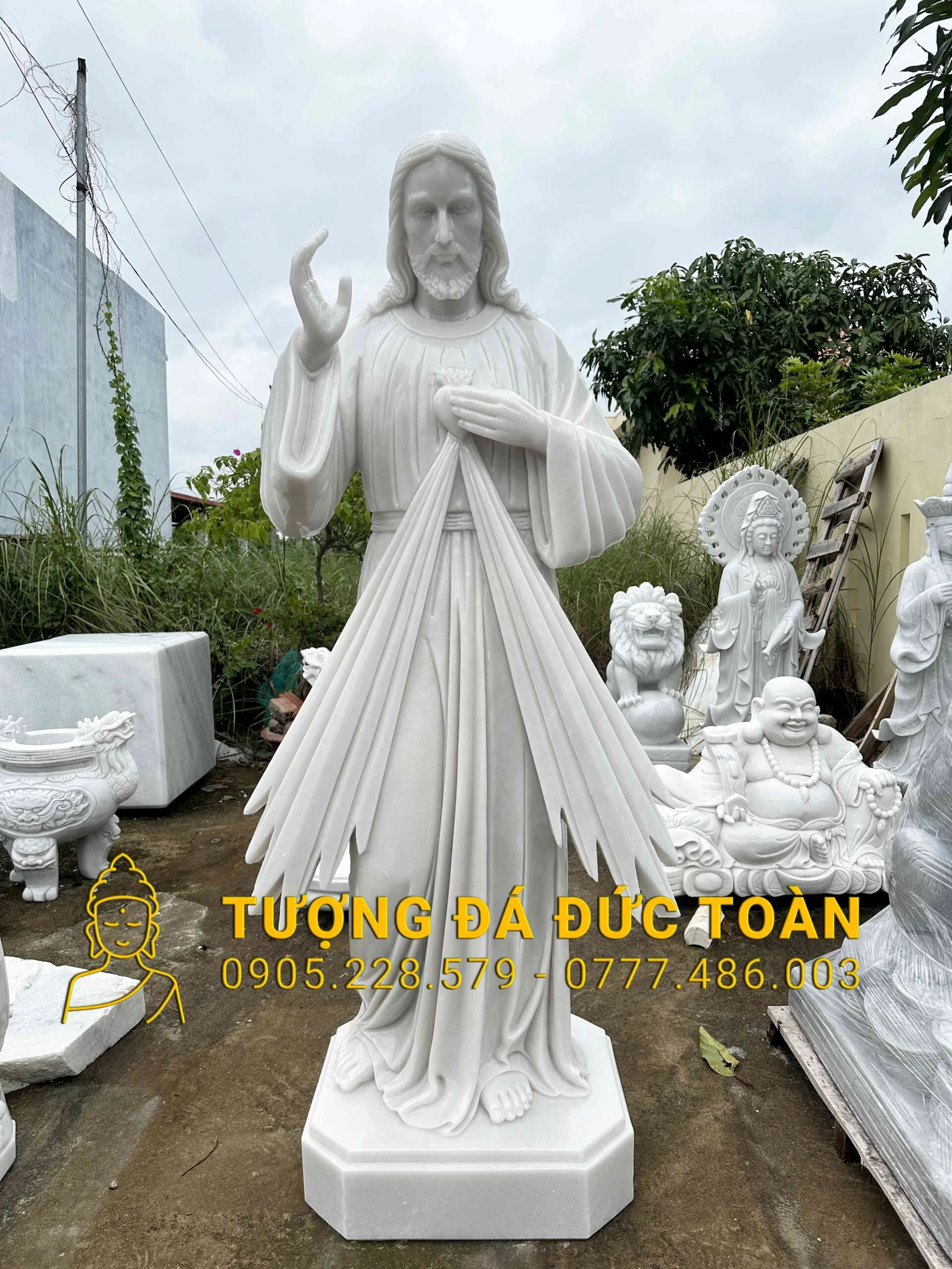 TƯỢNG CHÚA THƯƠNG XÓT CAO 1,7M ĐÁ TRẮNG NGUYÊN KHỐI