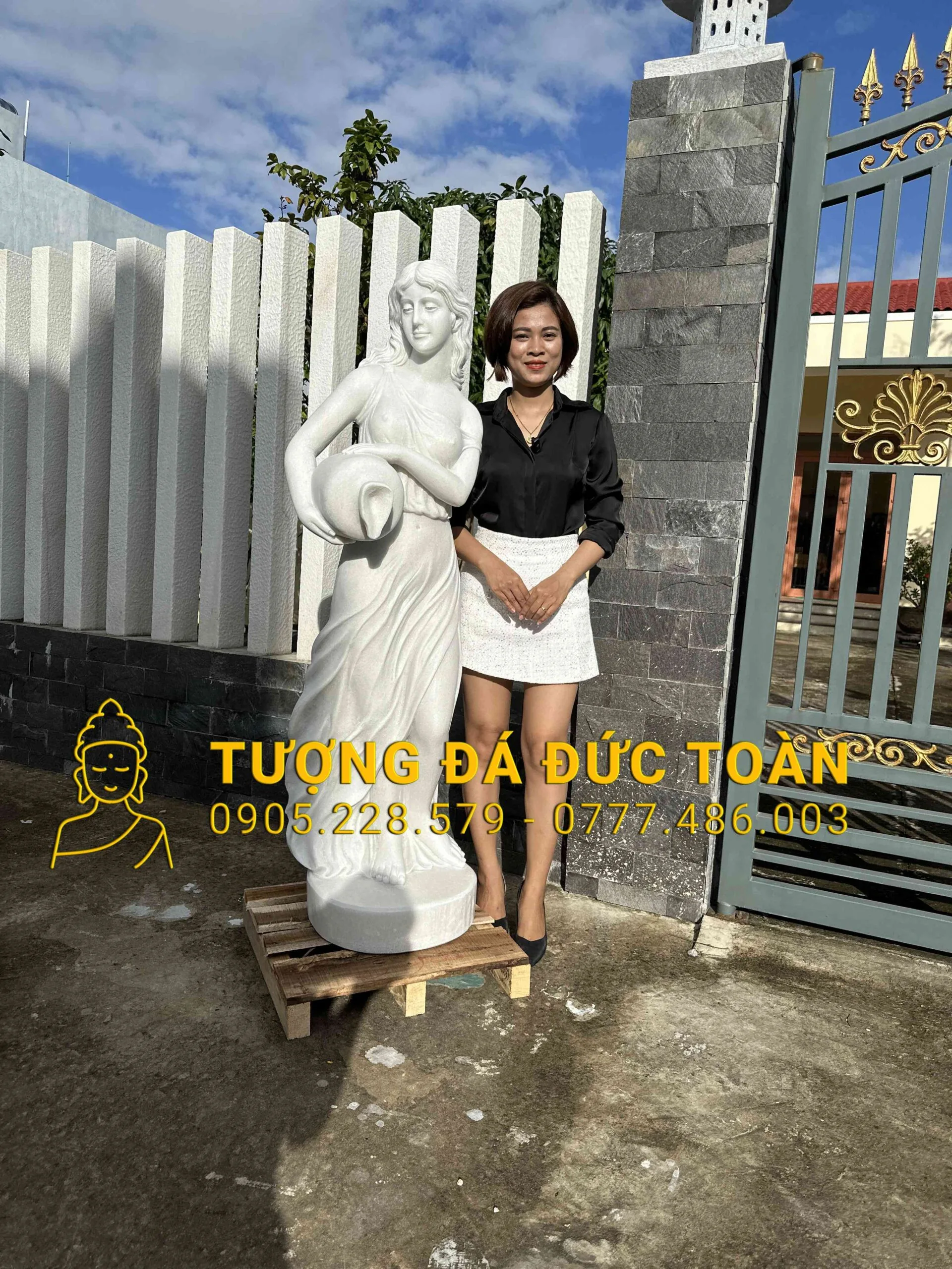 Tượng Cô Gái Đổ Nước Đá Cẩm Thạch Trắng Loại 1: Tuyệt Tác Nghệ Thuật & Phong Thủy