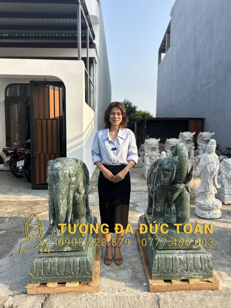 TƯỢNG VOI ĐÁ NGỌC ẤN ĐỘ MÀU XANH XẪM