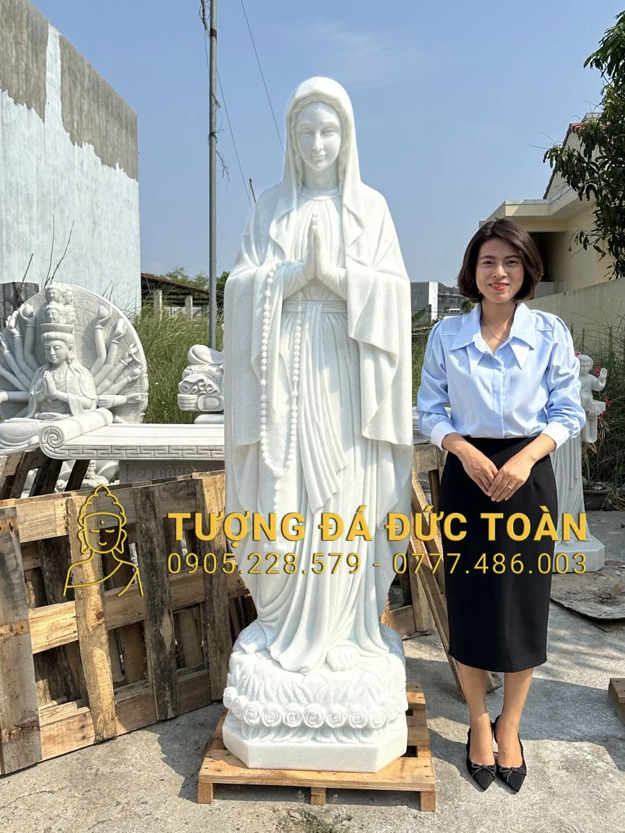 Tượng Đức Mẹ Lộ Đức Đá Cẩm Thạch Trắng Cao 2m DM_30 – Biểu Tượng Của Ơn Chữa Lành