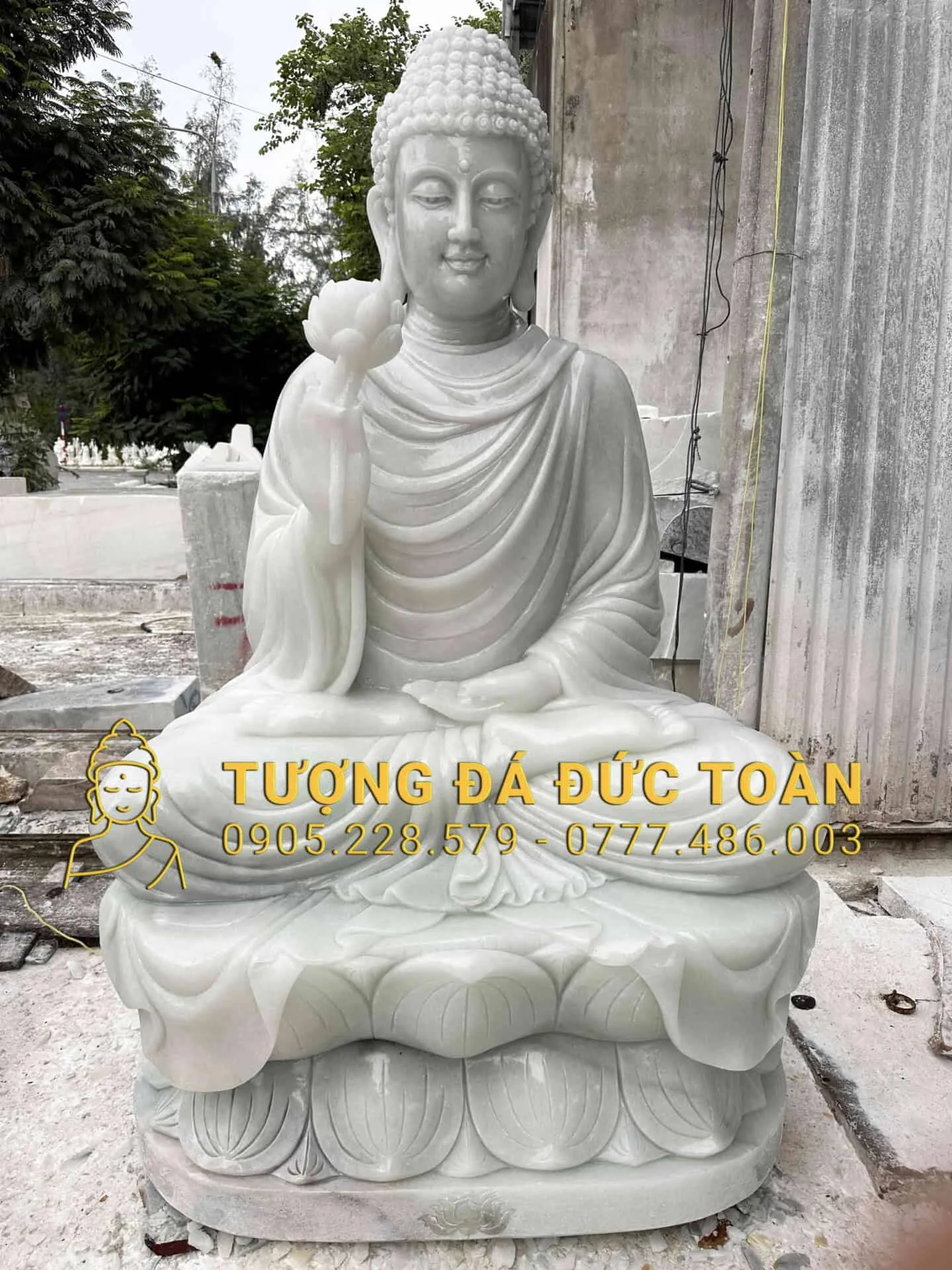 Tượng Phật Thích Ca Niêm Hoa Vi Tiếu Bằng Đá TCMN_29: Biểu Tượng Của Sự Giác Ngộ & An Lạc