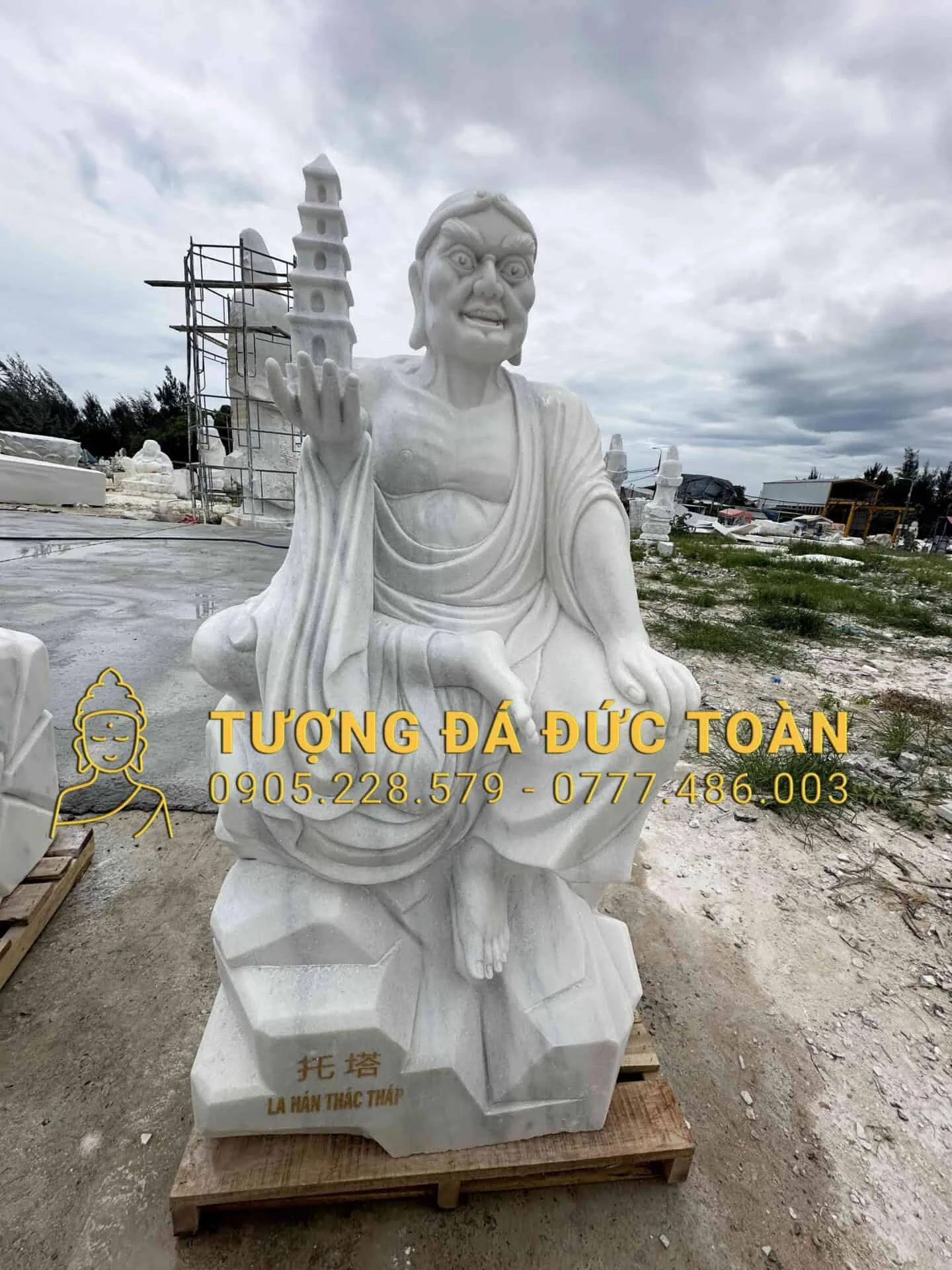Tượng La Hán Khai Tâm Cao 1,5m Đá Trắng PLH_67: Chân Tâm, Giác Ngộ & Vượng Khí
